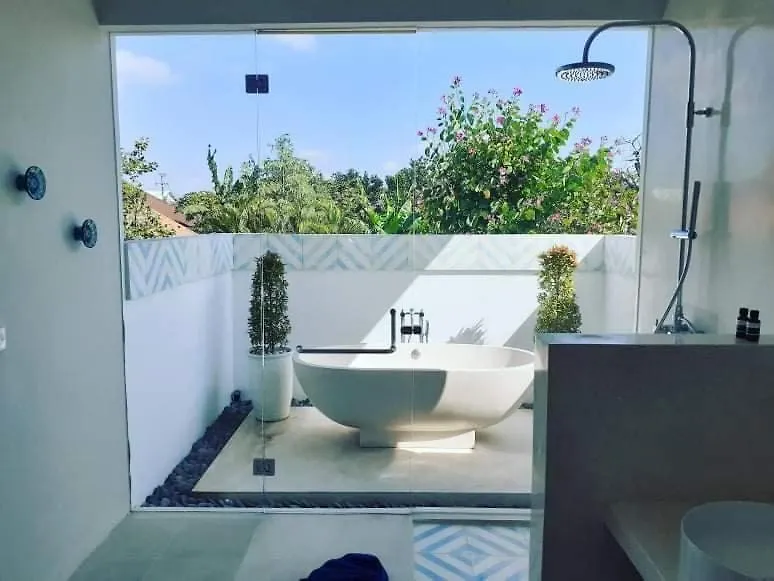 Villa Capil Σεμινιάκ Πανσιόν