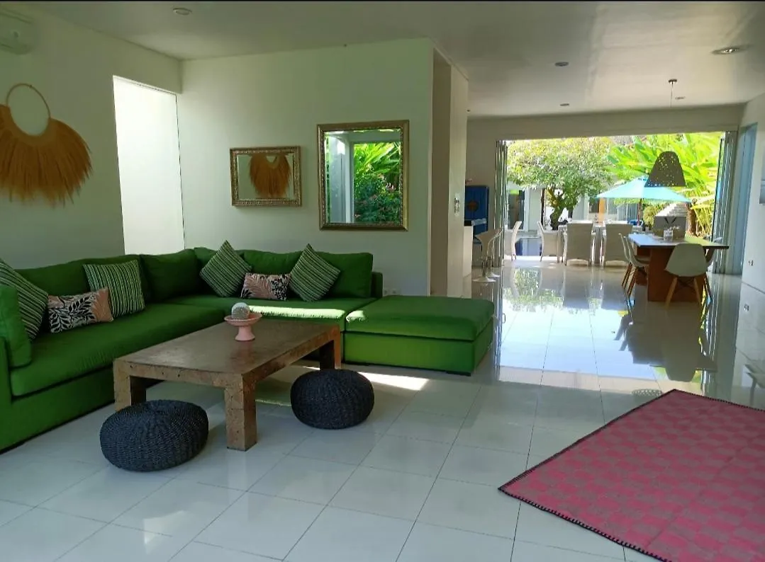 Villa Capil Σεμινιάκ Πανσιόν